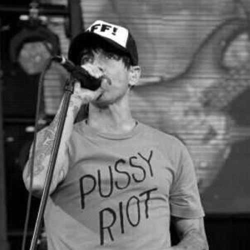 Red Hot Chili Peppers выступили в поддержку Pussy Riot