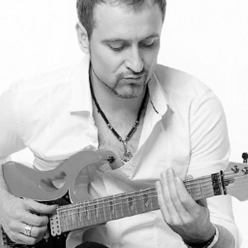 Белорусский гитарист записал альбом с обладателем «Грэмми»